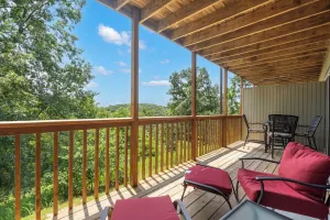 Image of Black Bear Lodge - 1 Mile From Silver Dollar City