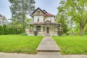 Image of Charming Champaign Victorian w/ Deck!