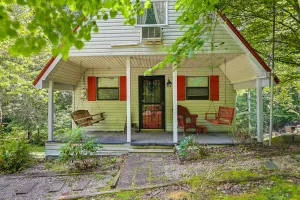 Image of Cozy Country Cabin 4 Mi to Cave Run Lake!