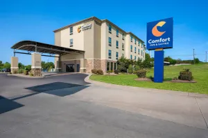 Image of Comfort Inn & Suites Fort Smith I-540
