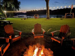 Image of Cedar Lodge and Settlement