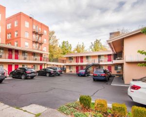 Image of Econo Lodge City Center