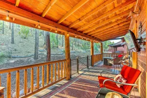 Image of Peaceful Pines Cabin about 3 Mi to Fool Hollow Lake!