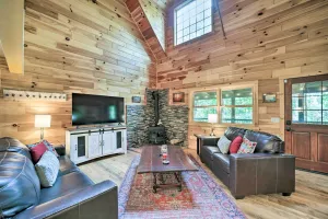 Image of Franklin Cabin Surrounded by Smoky Mountains!