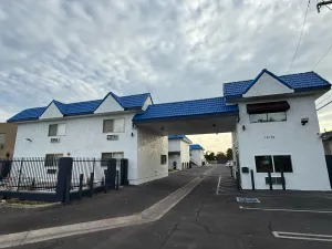 Image of beach inn motel