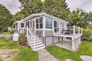 Image of Charming Bristol Cottage with Private Beach!