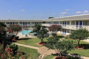 Image of Motel 6-Austin, TX - North