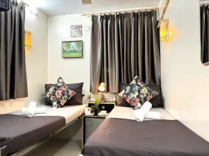 Image of International Inn