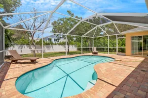 Image of 4222 Springs Ln