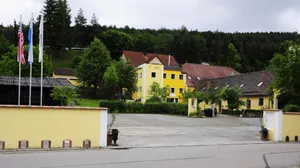 Image of Hotel Schlossresidenz Heitzenhofen