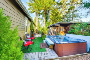 Image of Fort Bragg Secret Garden Cabin with Hot Tub, Views