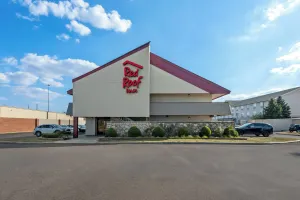 Image of Red Roof Inn Columbus West - Hilliard