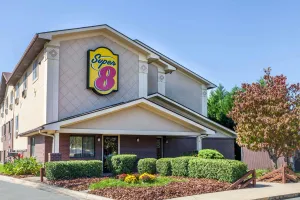 Image of Super 8 by Wyndham Charlotte/Amusement Park Area