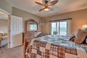 Image of Lakefront Balcony + Pool Access: Camdenton Condo