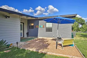 Image of Bright and Modern Texas Getaway - 7 Mi to The Alamo!
