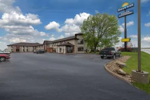 Image of Days Inn by Wyndham Mitchell SD