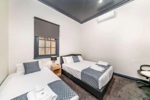 Image of Romano's Hotel & Suites Wagga Wagga