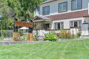 Image of Cinnamon Bear Creekside Inn
