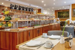Image of TIPTOP Hotel Burgschmiet Garni