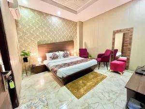 Image of Hotel The Pearl Grand - Top Rated ! Most Awarded ! Parking ! Lift ! Luxury Rooms ! Best Selling