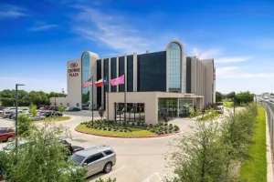 Image of Crowne Plaza Suites Arlington by IHG