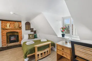 Image of 3 Bedroom City Centre Apartment