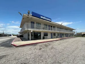 Image of Studio 6 Galveston TX
