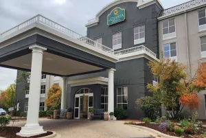 Image of La Quinta by Wyndham Milwaukee SW New Berlin