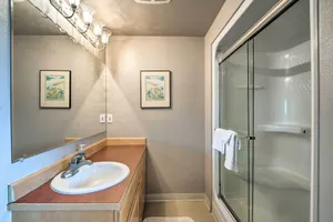 Image of Apartment with Gas Fireplace about half Mi to Beach!