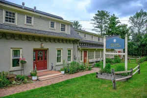 Image of Brass Lantern Inn