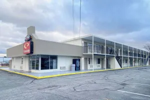 Image of Econo Lodge Airport