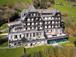 Image of Luxury Apartment, Panoramic Mountain Views, 5 Star Spa Facilities - 3 Bedroom