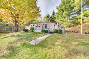 Image of 3 Mi to Lake Michigan: Pet-friendly Home!
