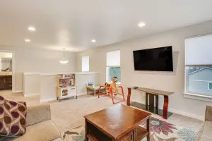 Image of Modern Eugene Home: 2 Mi to University of Oregon!