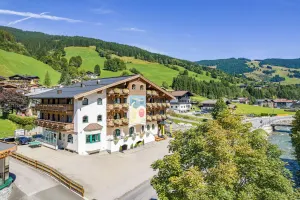 Image of Boutique House happYellow Saalbach