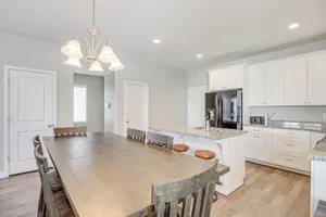 Image of 8 Mi to Loveland Aquarium: Mtn Home in Herriman!