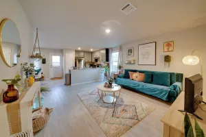 Image of Easy Access to Dtwn San Antonio: Suburban Home