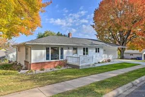 Image of Updated Pet-Friendly Home - 9 Mi to Ski Area!