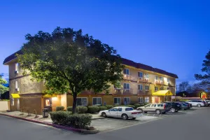 Image of Super 8 by Wyndham Chico