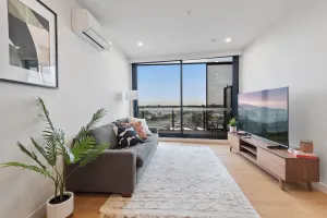 Image of Contemporary 2-bed Haven With Swimming Pool