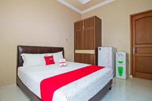 Image of RedDoorz Syariah near Mercu Buana University