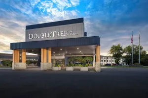 Image of DoubleTree by Hilton Manhattan, KS