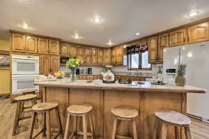Image of Missouri Getaway with Pasture Views and Patio!