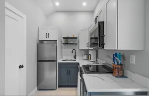 Image of Modern Condo Perfect For Winter Rental