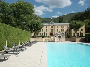 Image of A beautiful 2 persons studio in a chateau with swimming pool