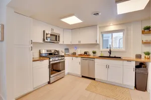 Image of 3 Mi to Dtwn & Ysu: Updated Youngstown Home