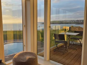 Image of 7 Ocean's Edge
