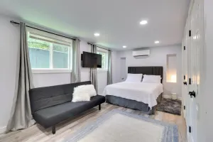 Image of 1 Mi to Dtwn: Renovated Retreat in Georgetown!