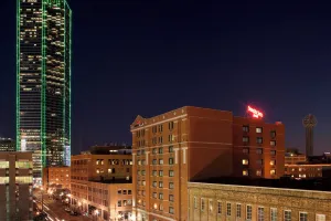 Image of SpringHill Suites by Marriott Dallas Downtown / West End