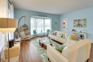 Image of Vintage Corpus Christi Home - 2 Blocks From Beach!